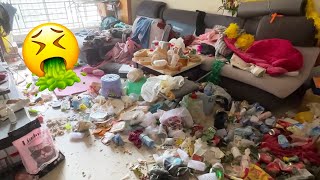 🤯THE FEMALE TENANT LEFT THE LANDLORD'S HOUSE TRASHED AND SMELLY! 🤮IT'S UNINHABITABLE!#cleanwithme