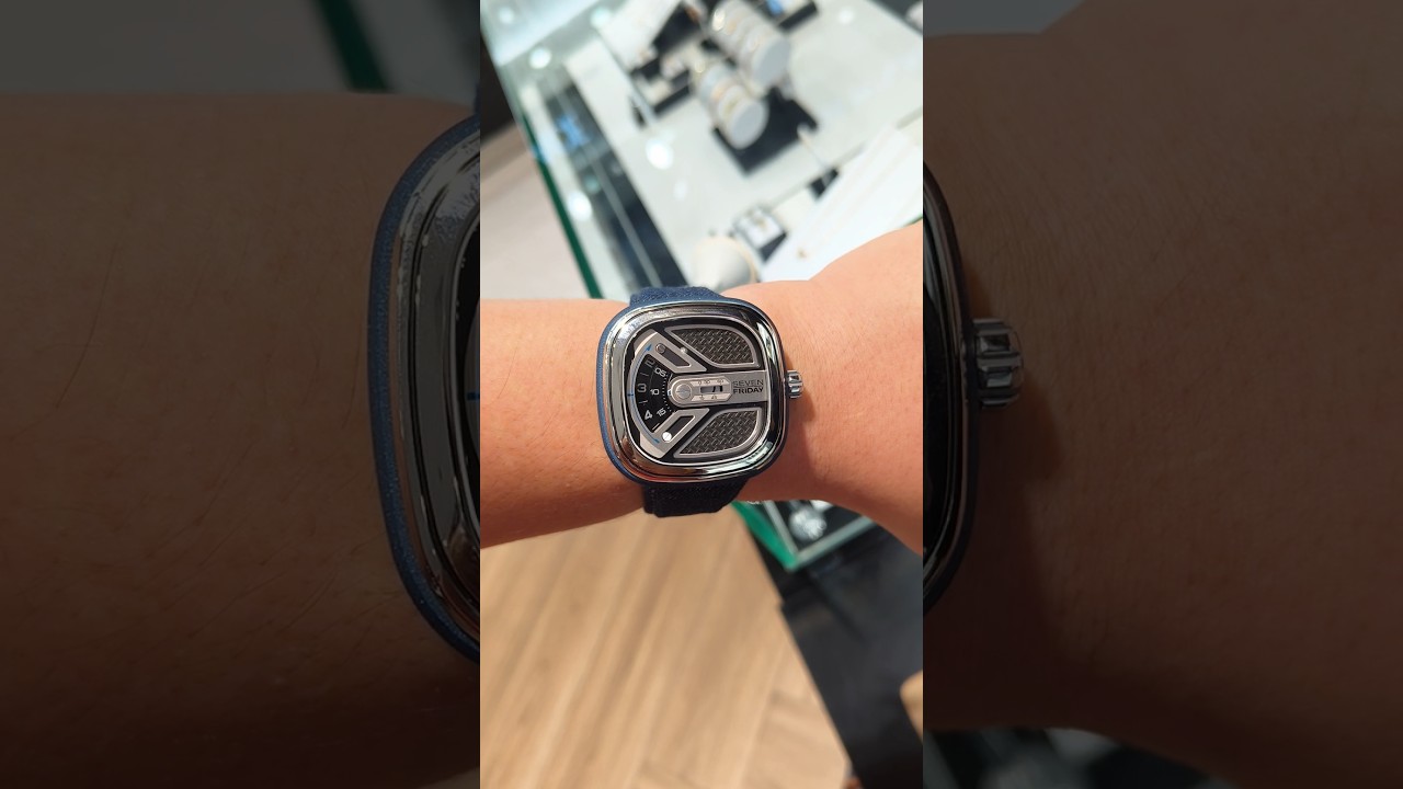 SevenFriday Urban Explorer watch M1B/01 