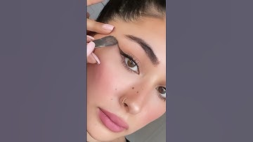 Eyeliner for beginners #makeup #eyeliner #eyelinerhack #easyeyeliner #makeuptutorial #liner #motd