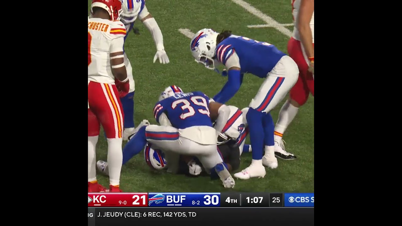 Terrel Bernard Intercepts The Patrick Mahomes Pass Vs Kansas City Chiefs
