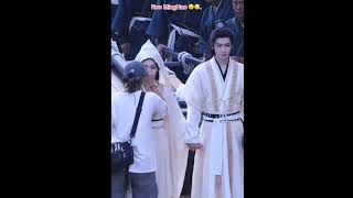 Hou MingHao holding Aimi’s hand on set 🙄😑. #houminghao