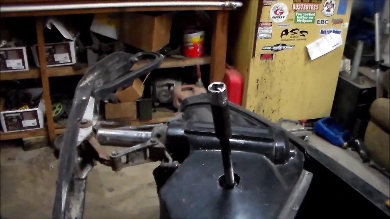 How to remove a stubborn snowmobile clutch YouTube