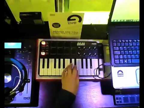 Akai MPK Mini Controlling and Sequencing in Ableton Live 8