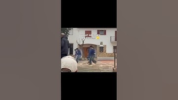 [TXT] they filming something in barcelona!! this video is everywhere on twt