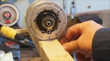Removing the internal assembly from a Shimano dynohub
