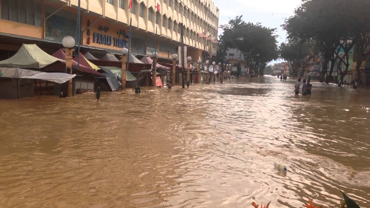 Banjir kota bharu kelantan malaysia - YouTube