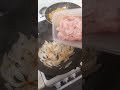 قلي دجاج مع البصل