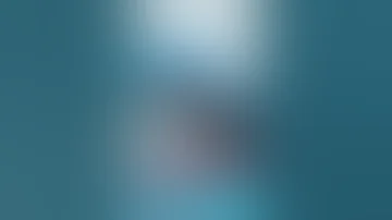 اللحظات الاخيرة لمروضة الأوركا جيسيكا قبل إفتراسها من طرف الحوت الذي ربته على يدها Shorts 