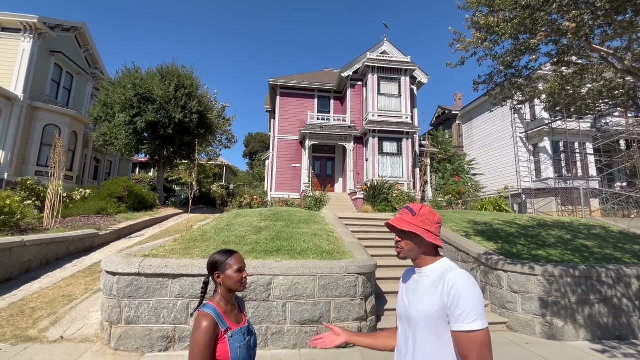 We Visited the #Charmed House for #Halloween