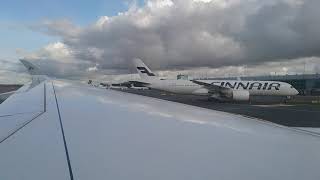 Qatar A350-900 landing Helsinki