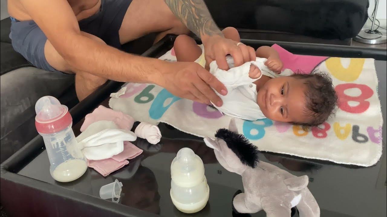 Twins!😍3 months baby bathing with his father! 😘dad learns how to shower