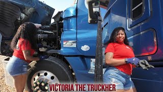 I Got Stuck & Someone Hit My Truck... This Year Has Been Crazy | Lady Trucker Vlog