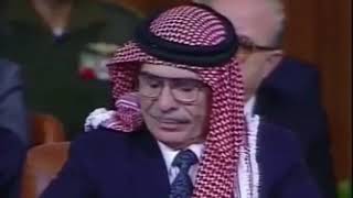 صدام حسين بين الكبر ها