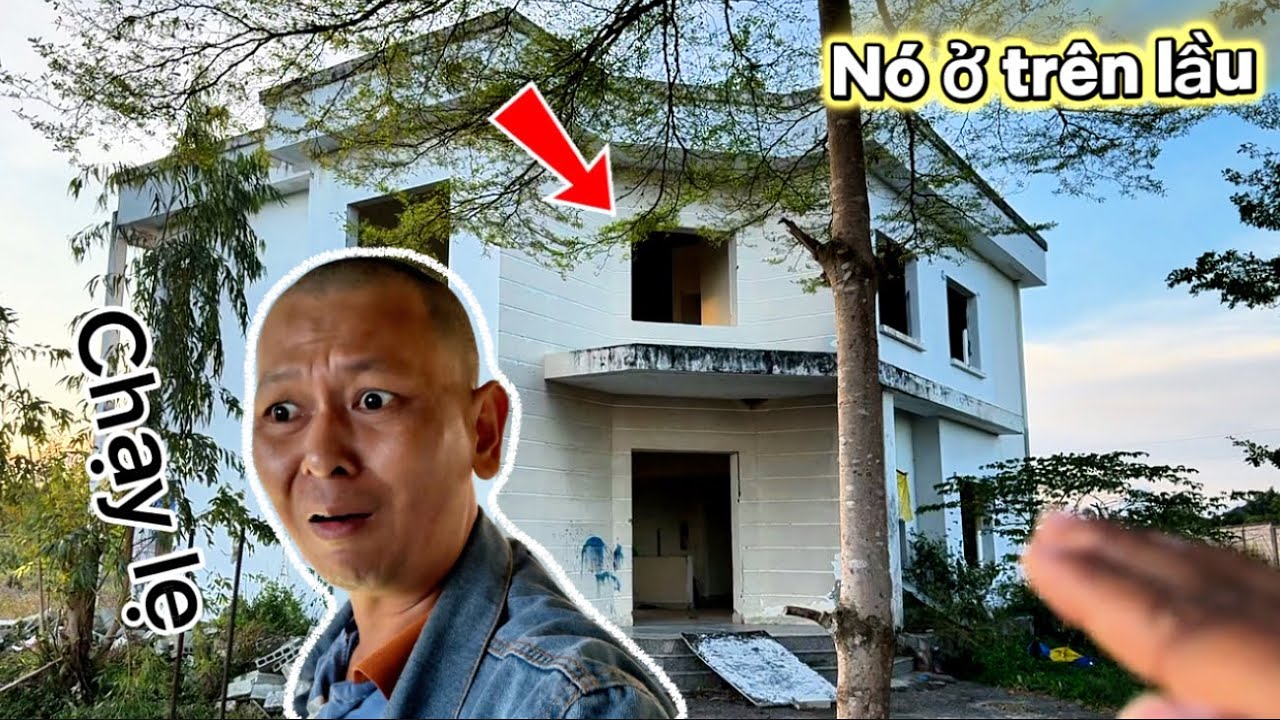 Bỏ chạy khỏi ngôi nhà hoang có tiếng động ở trên lầu ai cũng ớn lạnh hết.