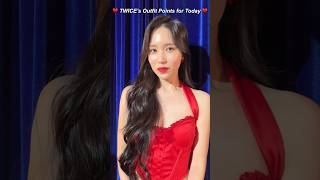 Guess what TWICE's outfit points for today are? 👗👚👖#TWICE #트와이스#WithYOUth #ONESPARK