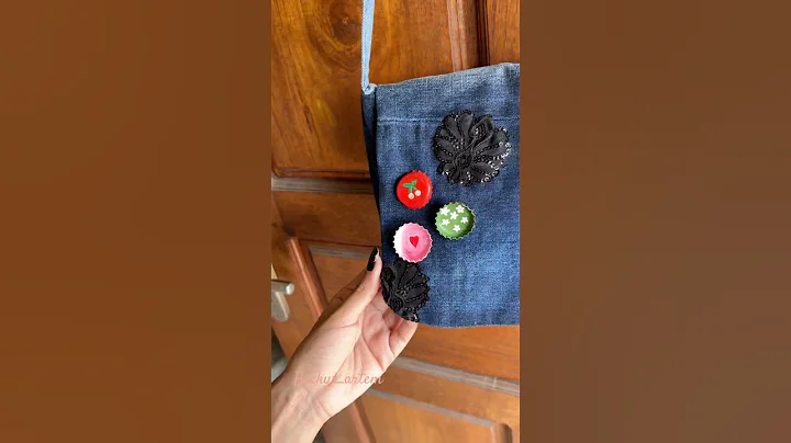 DIY bottle-cap pin badges🎀#diy #art #creative #waste #wastematerialcraft #bag #bagaccessories #easy