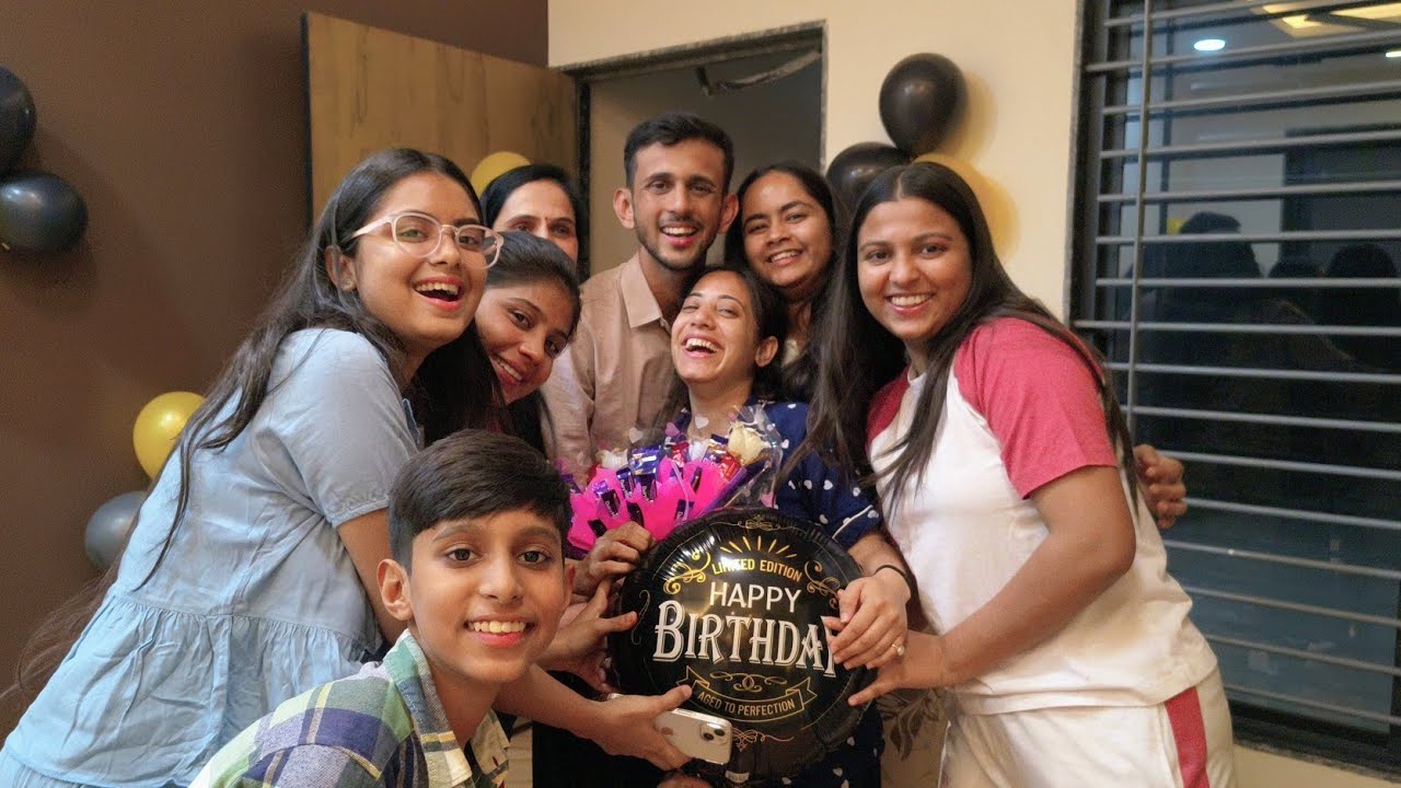 BHABHI FIRST BIRTHDAY VLOG !!!!!