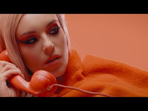 Ayla Dunes - Lovelife (Official Video)