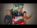 Téléthon 2025 : Santa et Julian Bugier aux commandes du 3637