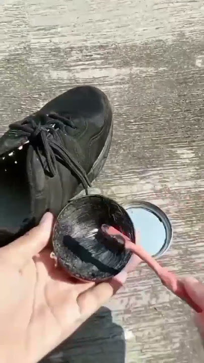 Rekomendasi Semir Sepatu Kiwi, Link ada di komentar.