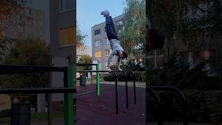 Виходить, що вчитель фізичної культури і таке може.
