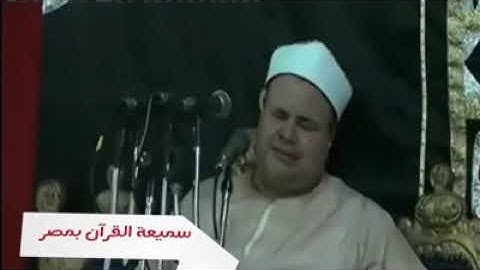 تلاوة خاشعة { أرأيت الذي ينهى عبدا اذا صلى }