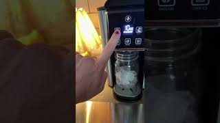 Single serve coffee maker that can use the K cups! Easy coffee maker doesn’t take a lot of space!