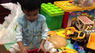 1.27.15: Matty unboxing his Super Sorting Pie