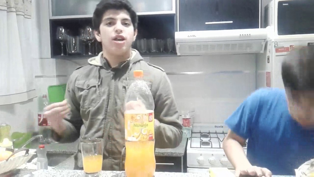 Anuncio comercial de Bebida finamente gasificada marca día