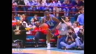 Isaiah (j.r.) rider with his groundbreaking between-the-legs dunk
during the 1994 nba slam contest all-star weekend in minneapolis.