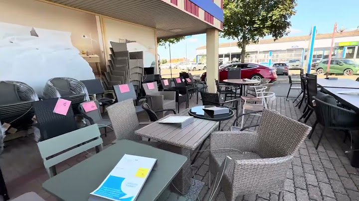 Nous sommes arrivés vers magasin spécialisé #town #suisse #switzerland #travel #shop #furniture