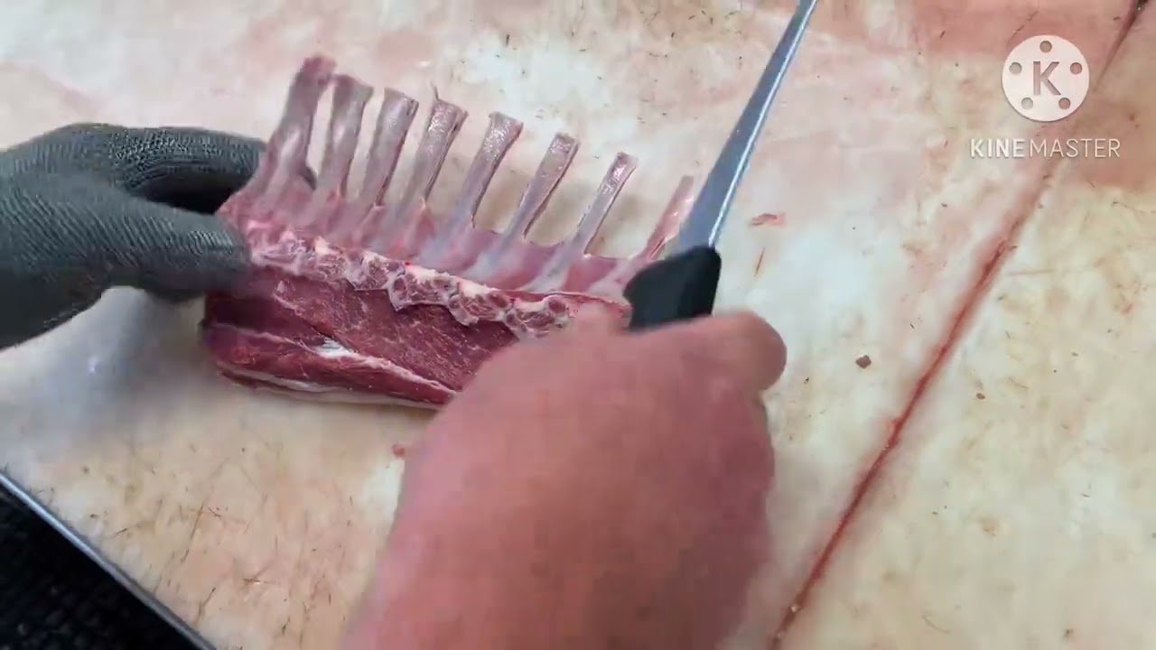 French Trimming a lamb cutlet rack
