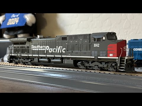 Athearn Roundhouse Ac4400cw Southern Pacific 192 Ho scale Review