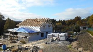 23.10.2015.Lepený I-OSB nosník-montaž/Деревянные двутавровые балки в стропильной системе(23.10.2015. Tesářské práce.Lepený I-OSB nosník. Stavba RD Nejdek./Стройка дома Нейдек.Деревянные двутавровые балки в стропильной..., 2015-10-24T08:47:30.000Z)