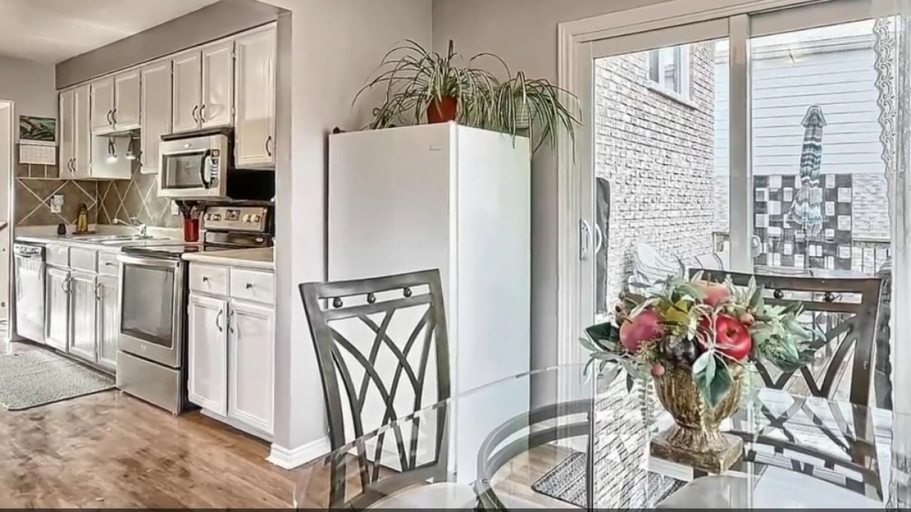 21 Oakmeadow Blvd, Keswick | Wendy Facchini