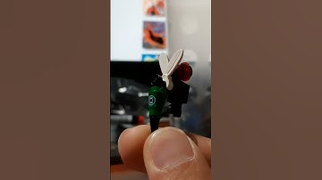 Lego MOC Green Lantern Bzzd minifig