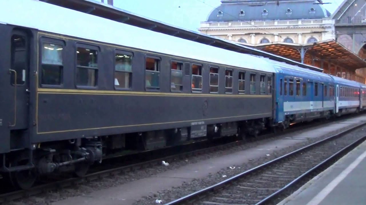 Budapest Keleti: EuroNight Ister nach București, der EuroNight Wiener Walzer nach Zürich über Wien