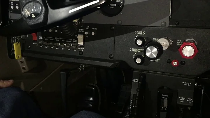 Emergency procedures wing fire Cessna 172SP