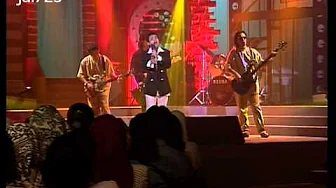 Spring - Kita Ditakdirkan Jatuh Cinta Spring - Kita Ditakdirkan Jatuh Cinta