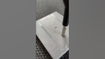 Changing a #GameBoyColour game battery #retrogaming #nintendo #pokemon