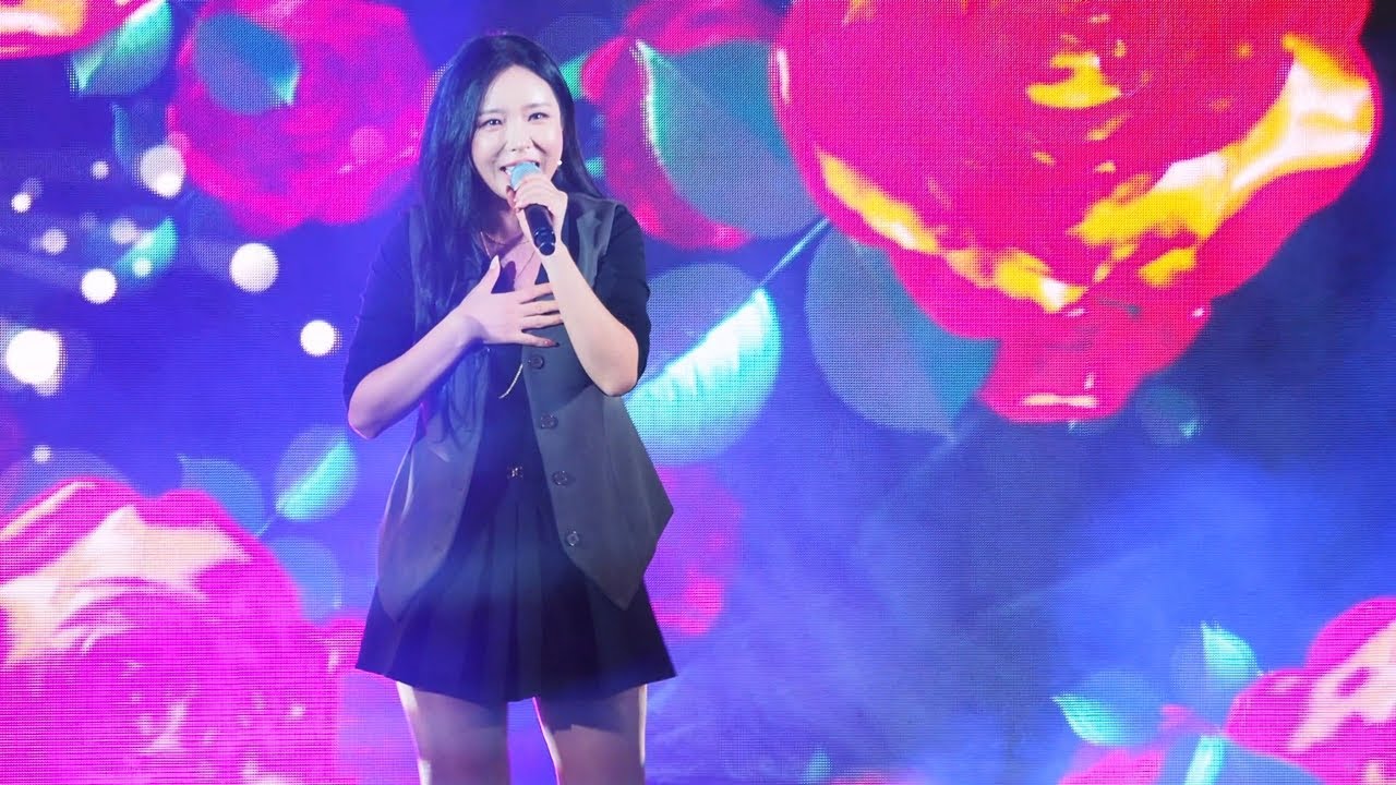 241005 홍진영 (Hong Jin Young) - 산다는 건 (Cheer Up) 허준 인트로 축제 직캠 Fancam