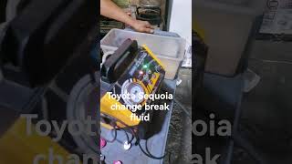 Toyota sequoia how to change break fluid using machine