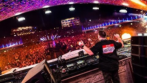 Eminem - Without Me (Hardwell 2023 Bootleg)(LIVE Tomorrowland 2023)