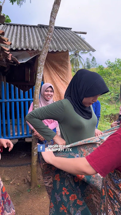 Beautiful village widow wearing a sarong 🤣 #villagegirl #villagewidow #ruralatmosphere
