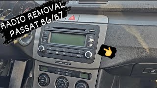 RADIO REMOVAL PASSAT B6 ONLY 4 SCREWS 🔧🪛 RADIO REMOVAL PASSAT B6 ONLY 4 SCREWS 🔧🪛