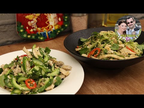 Видео: Только куриная грудка и огурцы, И ВУАЛЯ. Два вкусных азиатских салата на праздничный стол.
