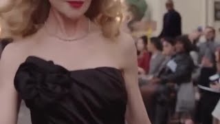 Nicole Kidman rend hommage à Rita Hayworth au Vogue World : Hollywood