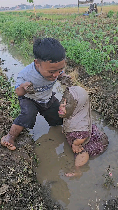 Mandi lumpur kan #daylilife #funny #libur #comedy #liburan #domba #lucu #berlibur #pantai