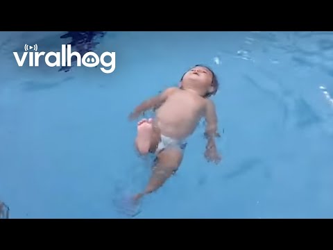 1-Year-Old Swims by Herself || ViralHog