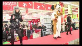 Les Pompoms promo à Auchan Leers  - La dance des pouces 2012 (t'chik et t'chak)